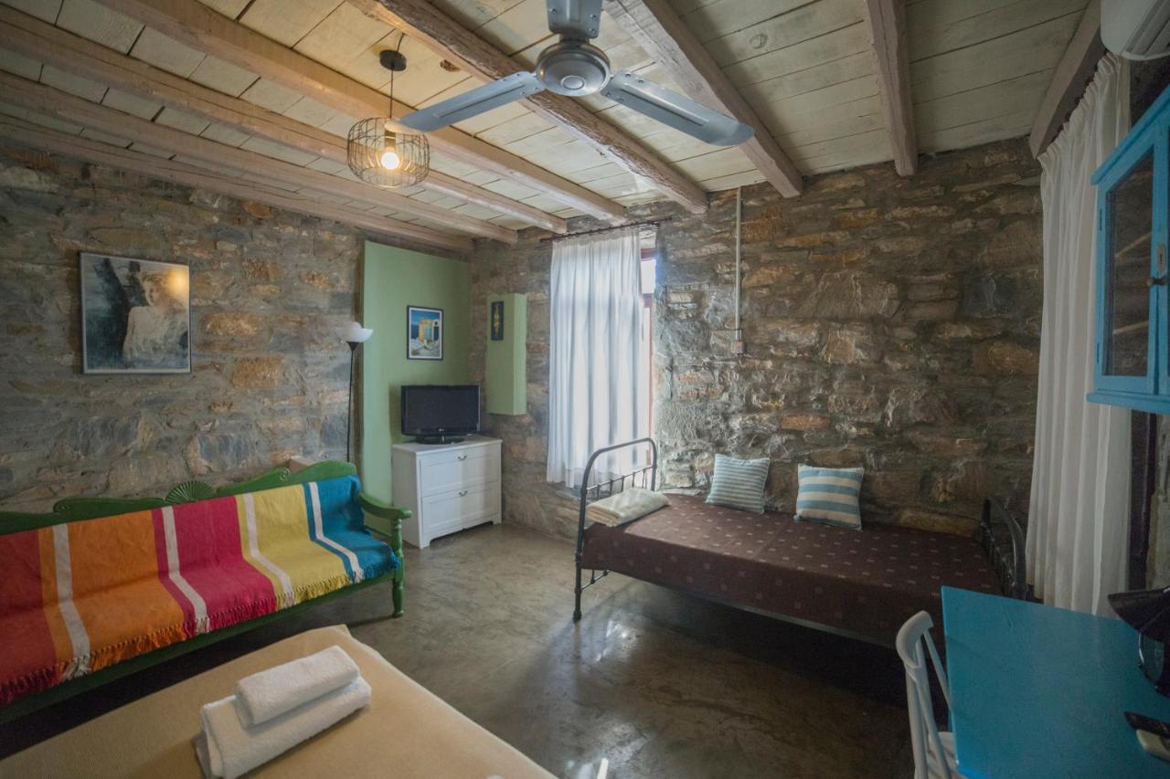 Pyrgos Traditional Village Agios Kirykos  ภายนอก รูปภาพ
