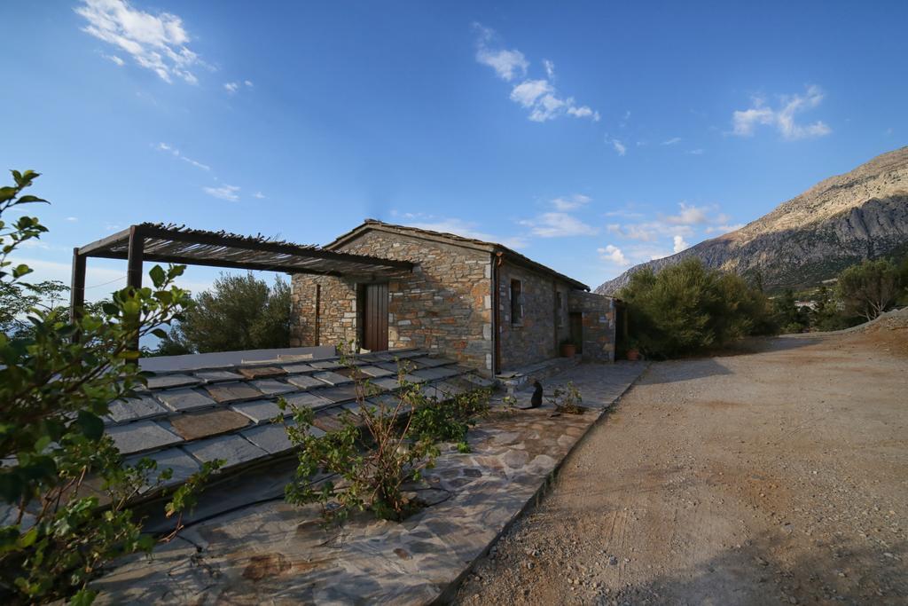 Pyrgos Traditional Village Agios Kirykos  ภายนอก รูปภาพ